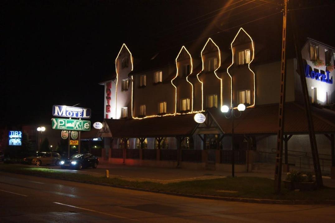 Motel Zacisze Lomza Ngoại thất bức ảnh